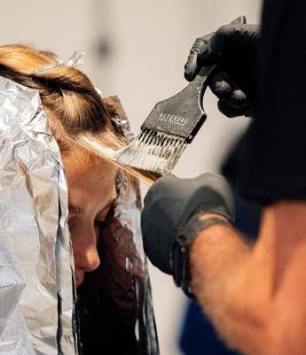 Lavoro, hair-stylist interprete di fiducia: per il 61% delle donne i capelli sono strumento di empowerment