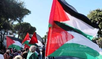 Sciopero per Gaza, corteo pro Pal a Coverciano: “Italia-Israele non deve giocarsi”