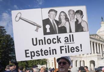 caso epstein trump firma la legge per la pubblicazione dei file 2