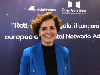 digitale compagnucci open gate italia italia acceleri completamento copertura fibra 2