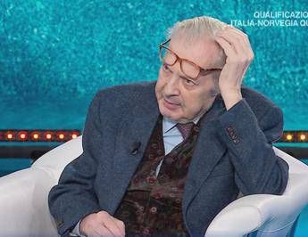 sgarbi a domenica in mi sposo con chi mi ha dato forza nelle difficolta 2