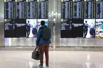 Shutdown, cancellati oggi oltre 1.000 voli negli Usa