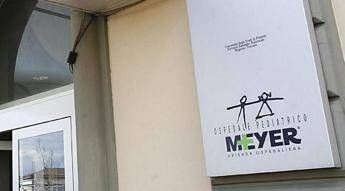 Arezzo, bambino di 10 anni cade dal secondo piano: ricoverato all’ospedale Meyer