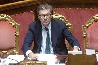 Manovra, oggi il voto finale. Giorgetti: “Pensioni? Vedremo nel 2026”