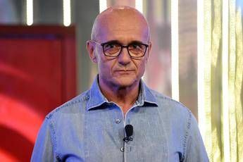 Signorini indagato per violenza sessuale ed estorsione. Il legale: “Atto dovuto”