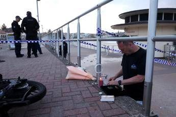 strage bondi beach sui social le immagini della coppia che affronta lattentatore e viene uccisa 2