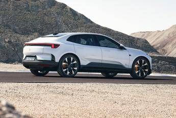 2025 da record per Polestar, vendite oltre quota 60 mila unità