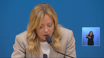 Conferenza premier Meloni, tre parole chiave per l’economia: crescita, occupazione, salari
