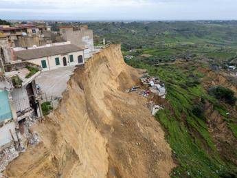 frana niscemi sindaco agli abitanti rispettate i divieti di accesso nella zona rossa 2