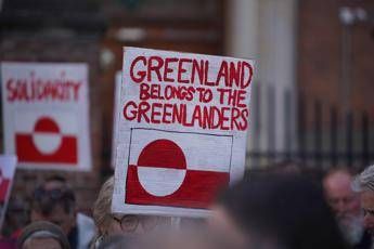 Groenlandia, Ue studia risposta a Trump. Danimarca chiede una missione Nato