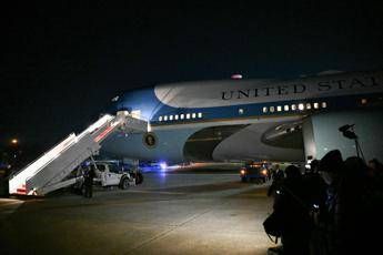 Guasto all’Air Force One, decolla verso Davos ma torna indietro