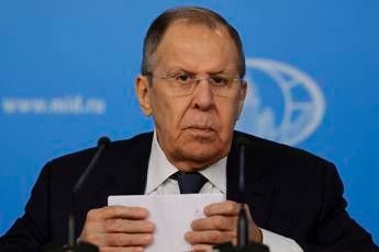 Italia-Russia, Lavrov: “Relazioni al punto più basso, ma chi vuole parlare con noi ci chiami”