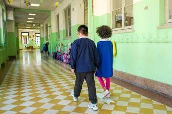 Lombardia, denuncia choc consigliera Treviglio: “Bambino escluso da post scuola perché ha patologia”