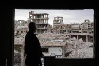 Siria, media: elicotteri Usa colpiscono ex avamposti Isis