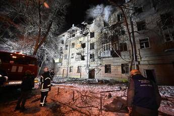 Ucraina, massiccio attacco russo su Kiev e Kharkiv. Continuano negoziati negli Emirati