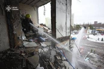 Ucraina, nuovo attacco russo su Kiev: in migliaia senza riscaldamento