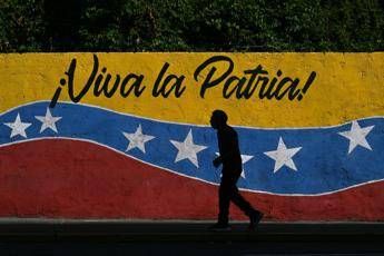 Venezuela, l’esercito riconosce Rodriguez presidente ad interim. Rubio: “Illegittima”
