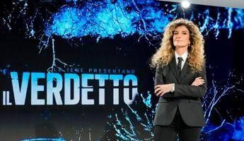 su italia1 oggi debutta le iene presentano il verdetto spin off a tutta cronaca 2