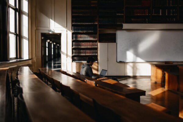 Come IAAD. supporta le identità di genere elettive degli studenti