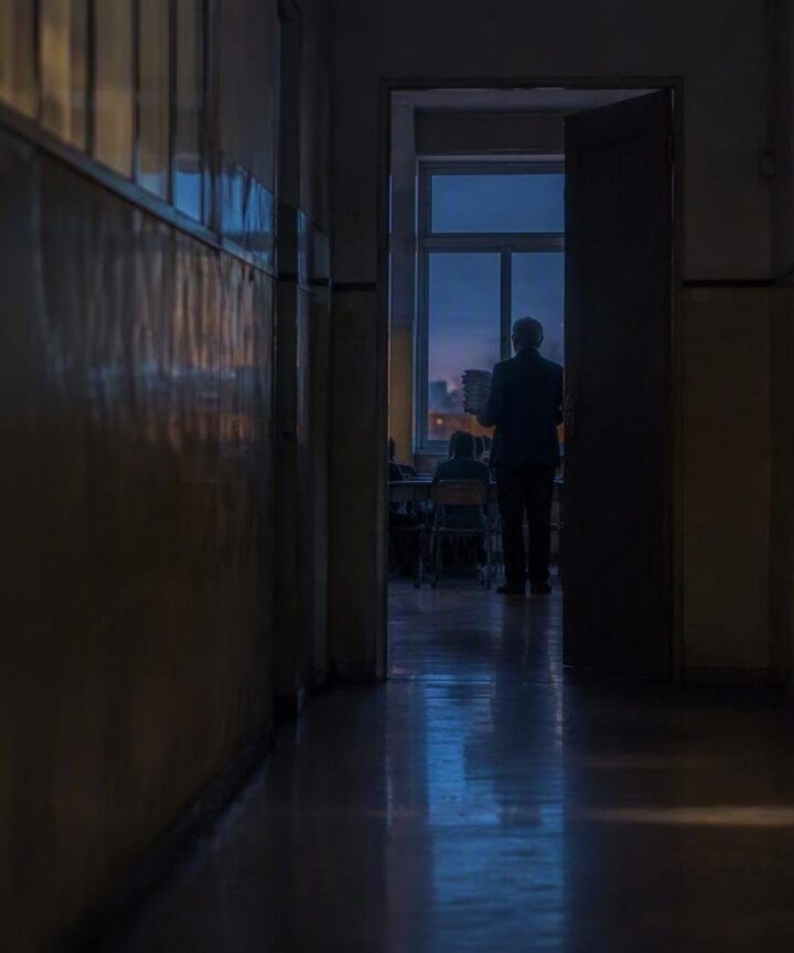 Gilda degli insegnanti denuncia: precariato storico e pensioni penalizzanti soffocano la scuola