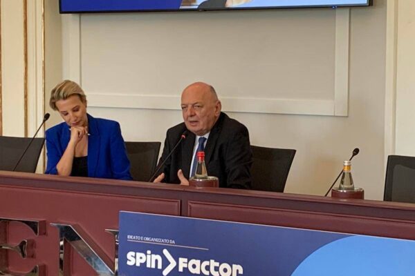 Carburanti, Pichetto: “Massima attenzione, altri interventi se ci sarà disponibilità”