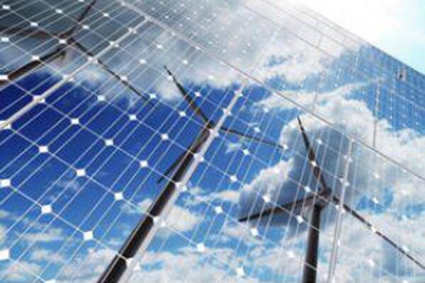 Energia: da bollette a mobilità, imprese rispondono a incertezza con programmazione spesa