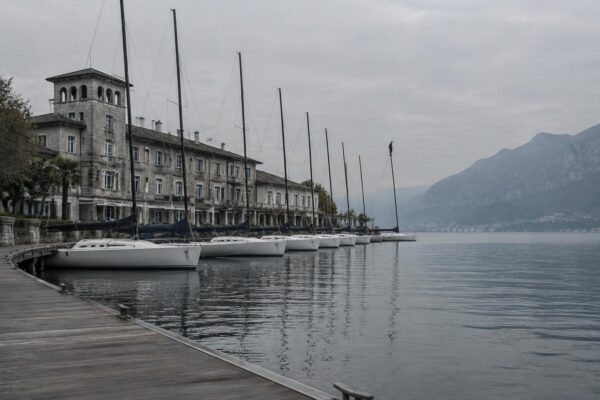 Iscriviti alla Coppa dei Bravi 2026 e vela sul Lago di Como