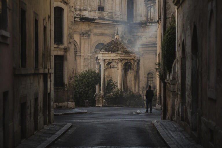 Gazebo e tensioni politiche: la battaglia di Spin Time per l’emergenza abitativa a Roma