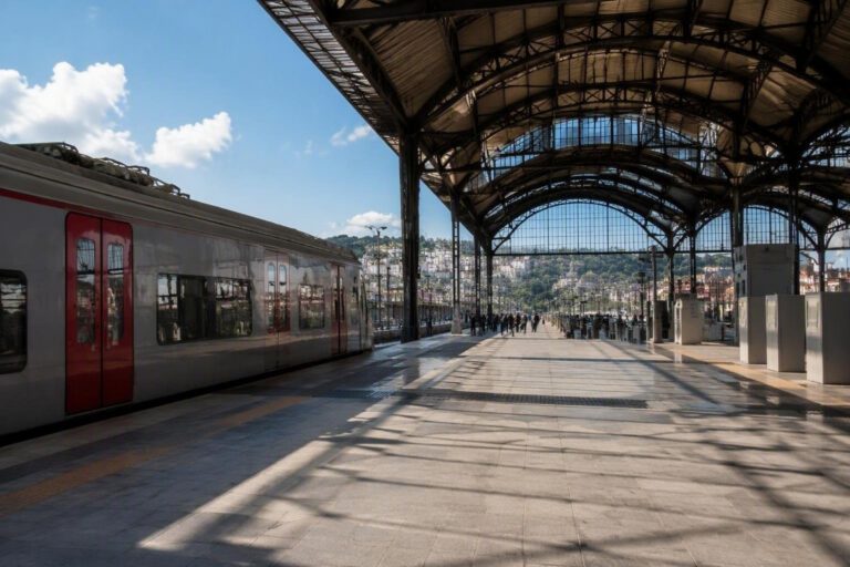 Scioperi settembre 2026: date e orari dei disagi per treni, aerei e bus