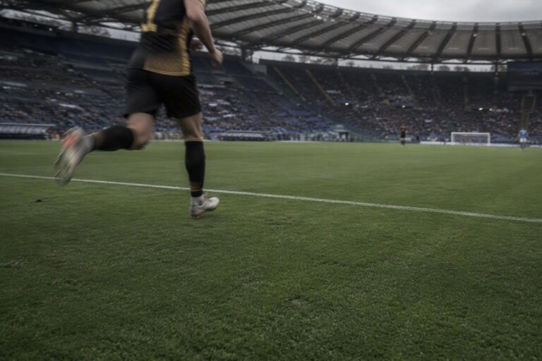 Serie A 2026-27: la Roma stende la Fiorentina con una tripletta di Malen