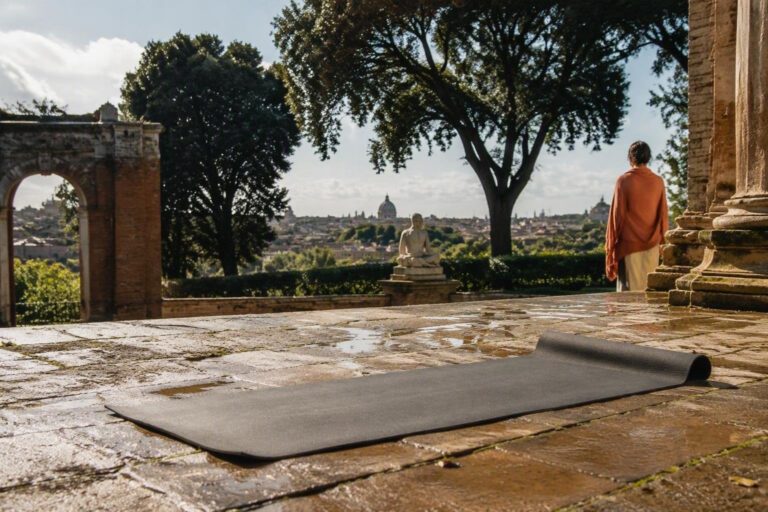 Yoga a Roma per principianti: mappe di parchi, scuole e routine facili