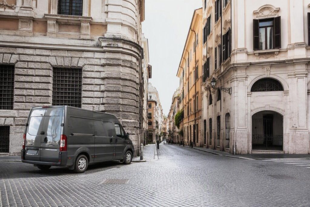 Dal 7 settembre cambiano le regole per le consegne nel centro di Roma