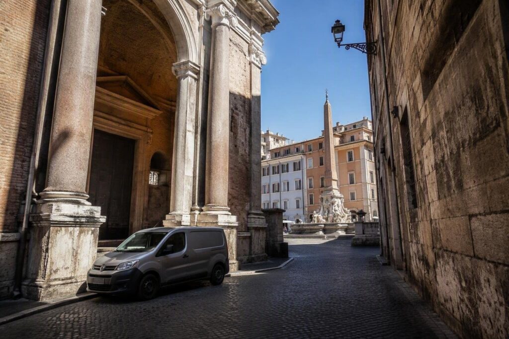 Ztl Roma: sospeso il divieto per i corrieri, ma restano le limitazioni per altri veicoli