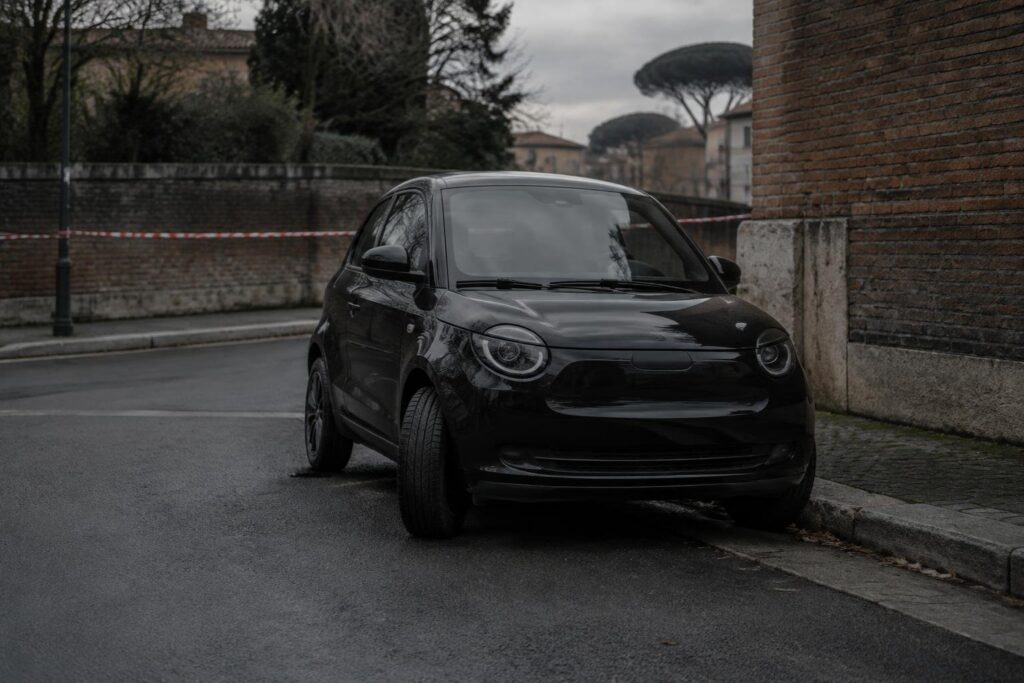 Aggressioni a Monteverde: la microcar nera e le cure di Davide Iacopini