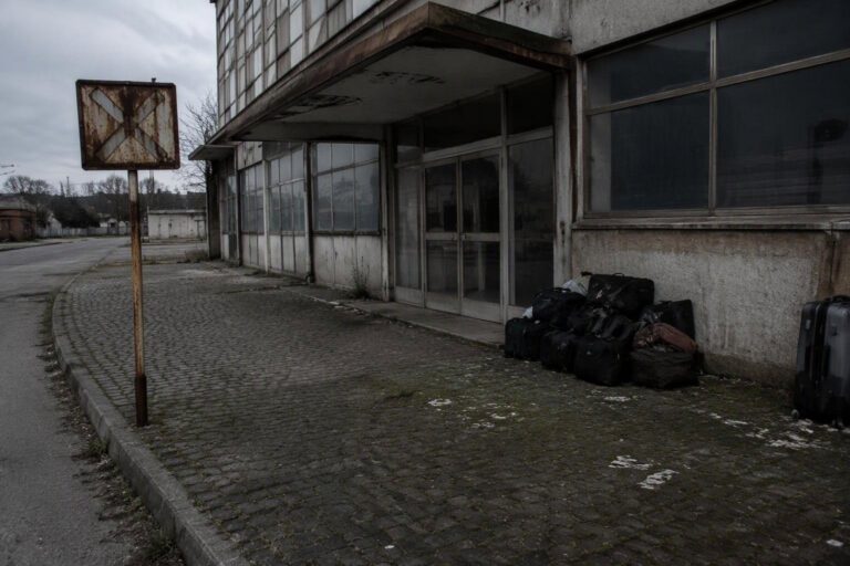 Lavoratrici di Bata a Casal Bertone costrette a trasferimenti a 30 km