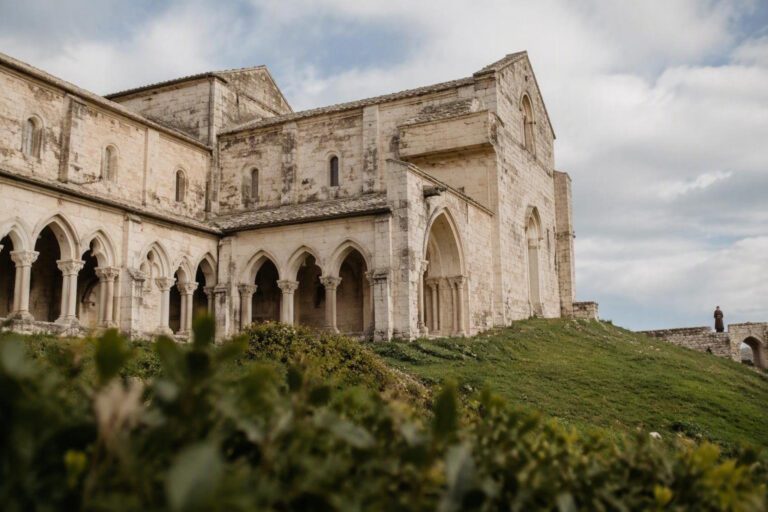 L’abbazia cistercense di Santa Maria di Corte: storia e fascino in Sardegna