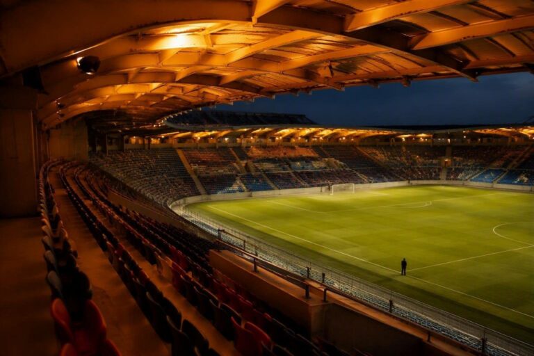 Stadio Unipol Domus: guida pratica per arrivare, entrare e vivere la partita