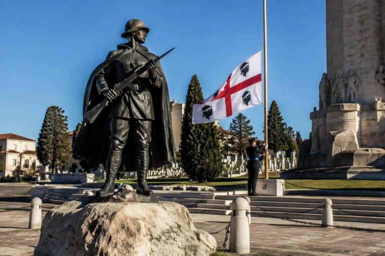 Commemorazioni a Asiago per la Brigata Sassari e statua di ferro Foza