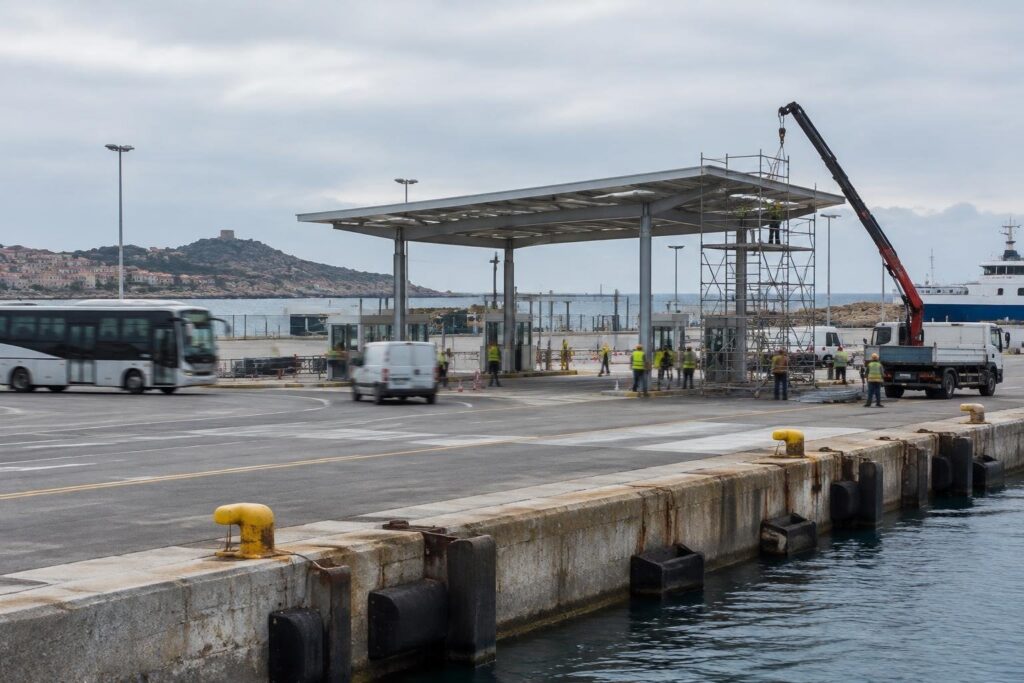 Nuova pensilina di sicurezza al porto di Santa Teresa Gallura