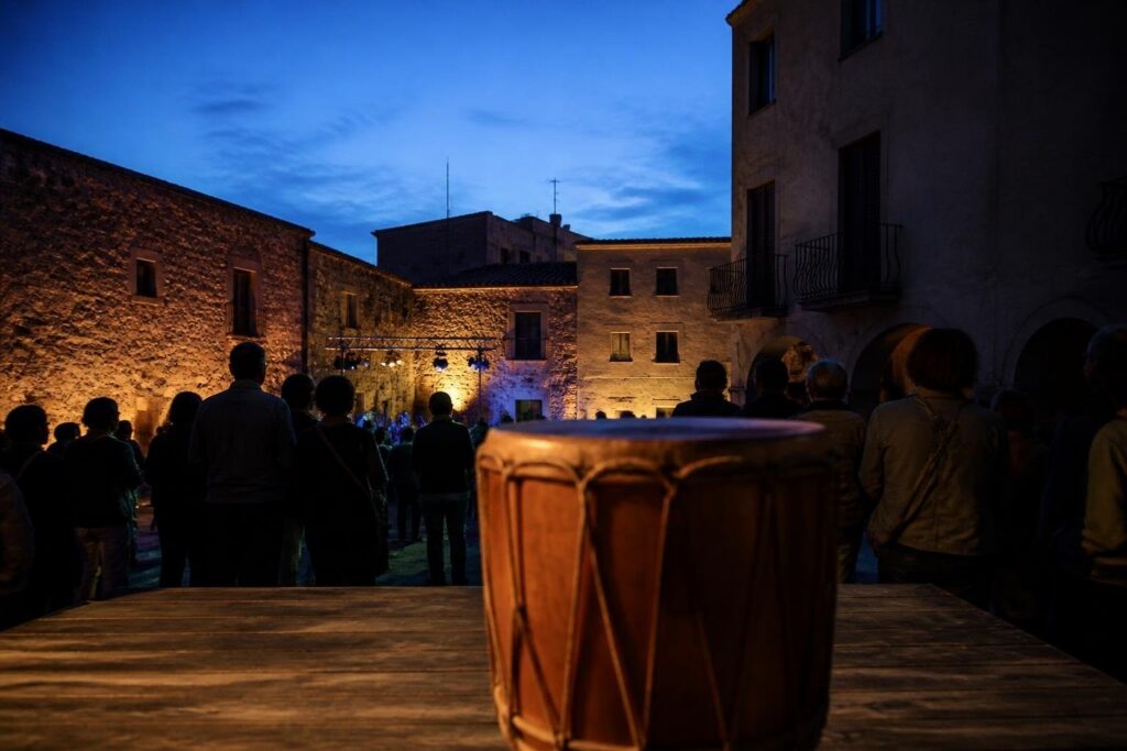 Partecipare ai festival sardi tra volontariato e call