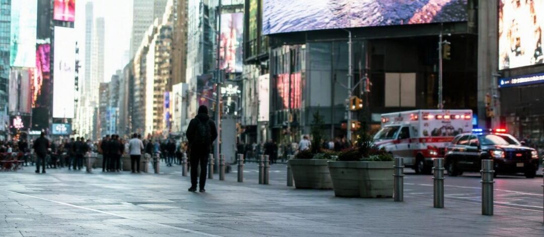 Unprovoked Stabbing in Times Square Leaves One Dead, Suspect Shot by Police
