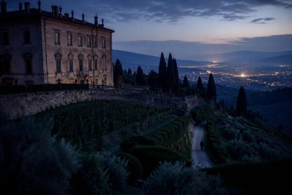 Explore the 17th-century Villa di Famiglia estate in Tuscany