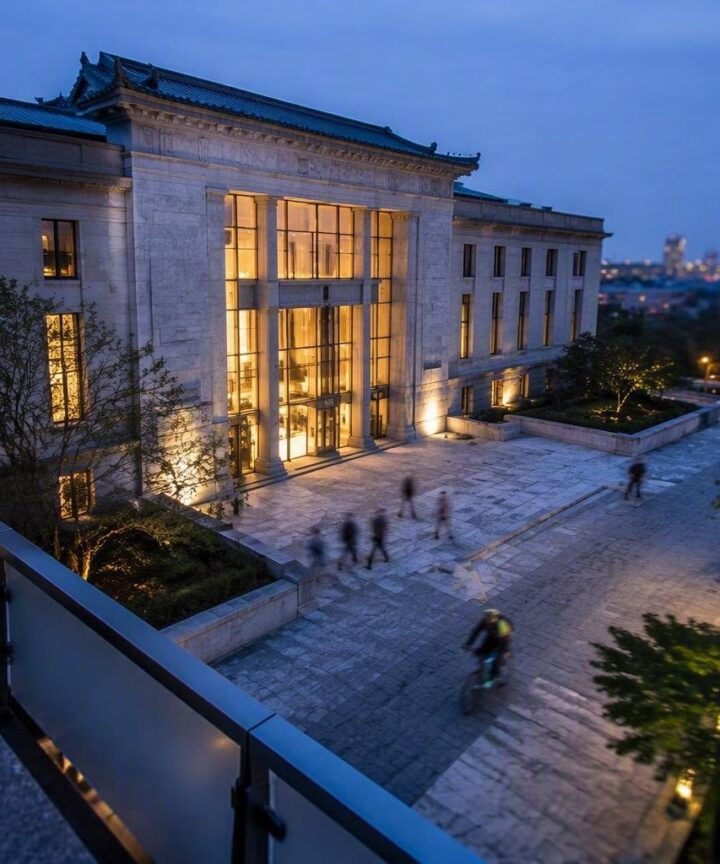 From Louvre to Smithsonian: Islamic Art Exhibition in Washington