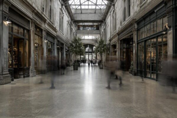 Divertimento nei mall e minaccia per le piccole botteghe