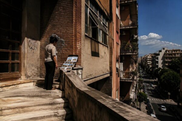 Affitti brevi in periferia: crisi dei prezzi e regole anti-B&B a Roma e Bologna