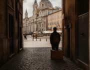 Scandalo a Piazza Navona: 70 letti nascosti e truffe ai turisti