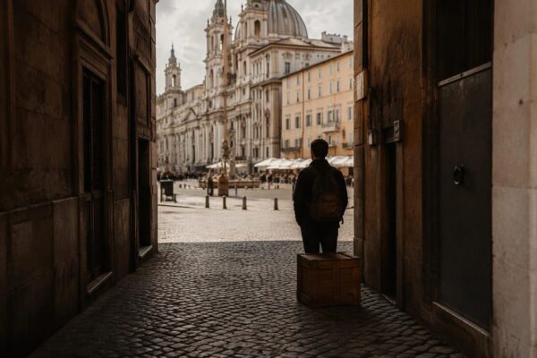 Scandalo a Piazza Navona: 70 letti nascosti e truffe ai turisti