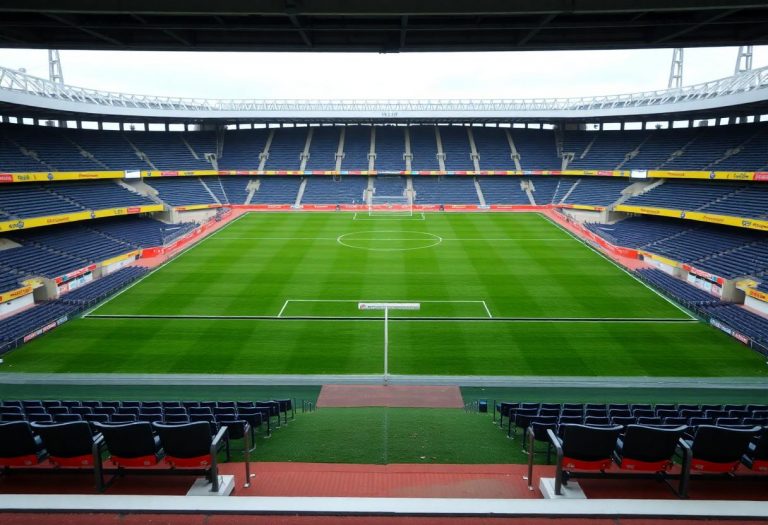 1216x832 28 13 15 25 441398781