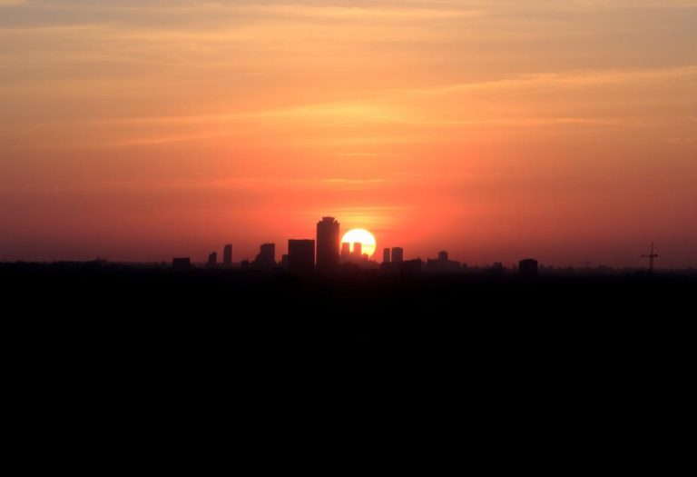 1216x832 26 09 30 31 888353891