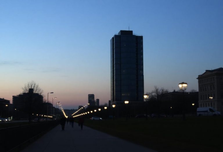 1216x832 03 12 45 30 665271872